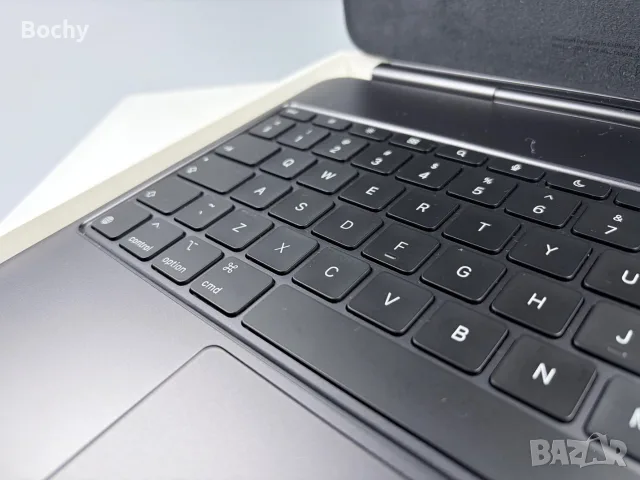 Оригинална клавиатура Apple Magic Keyboard for iPad Pro 13", MWR53Z/A, Black, International English, снимка 5 - Аксесоари за Apple - 56255117