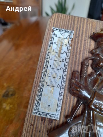 Стар сувенирен термометър Ловец, снимка 3 - Други ценни предмети - 42908425