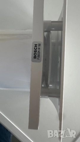 Вентилатор за баня Bosch , снимка 2 - Вентилатори - 51680063