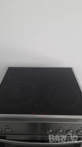 Печка NEFF с керамични котлони, снимка 2 - Печки, фурни - 49496276