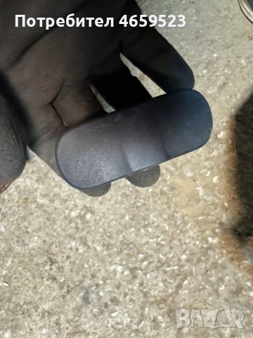 Дясна пръскалка на преден капак на Ауди Audi A8 D4 H4 само за 30лв. 4H0955988