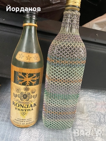 старо шише от коняк Албания декорация бамбук