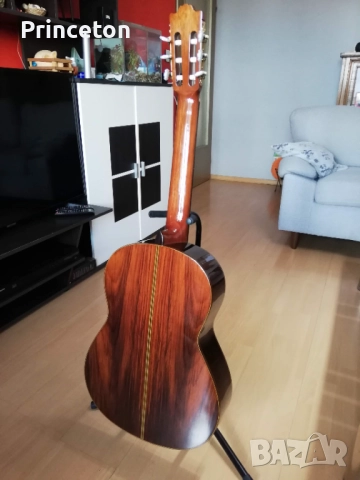 Продавам класическа китара 🎸🎸🎸 YAMAHA G240, снимка 5 - Китари - 51450288