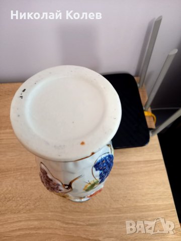 Бяла порцеланова ваза с орнаменти, снимка 4 - Вази - 35265469