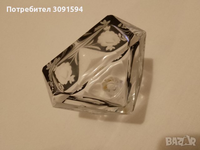  Арт Деко -1920г"Кристални бутилки за парфюми с  декорация цветя - арт деко"  , снимка 10 - Антикварни и старинни предмети - 42794251