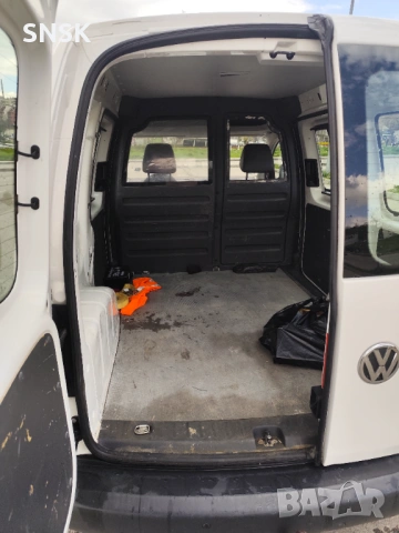 Vw caddy 1.6 tdi, снимка 13 - Автомобили и джипове - 54173778