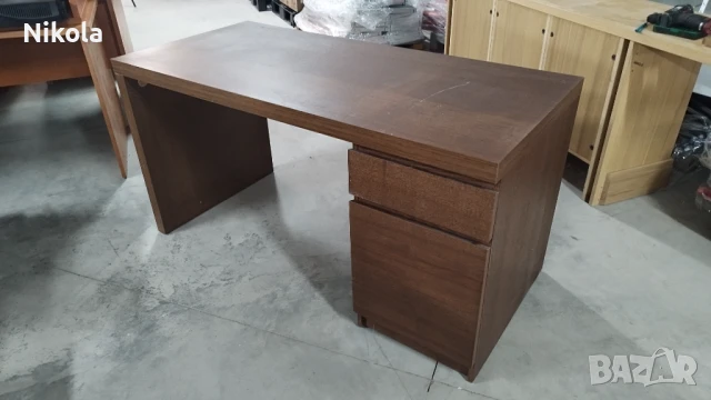 Бюро за офиса или за вкъщи 140/65/73см цвят кафяв - махагон с вградено шкафче