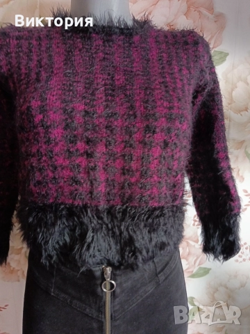 къс дамски пуловер +дънки bershka, снимка 2 - Блузи с дълъг ръкав и пуловери - 52901739