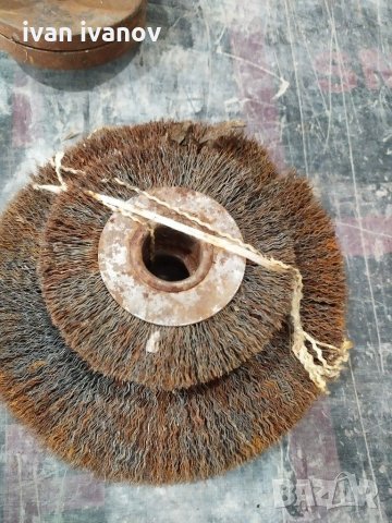 Комплект телени четки