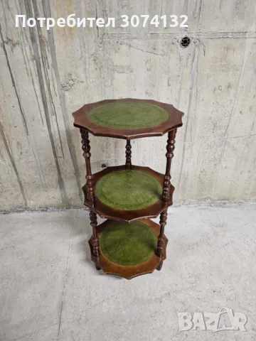 Етажерка с кожа