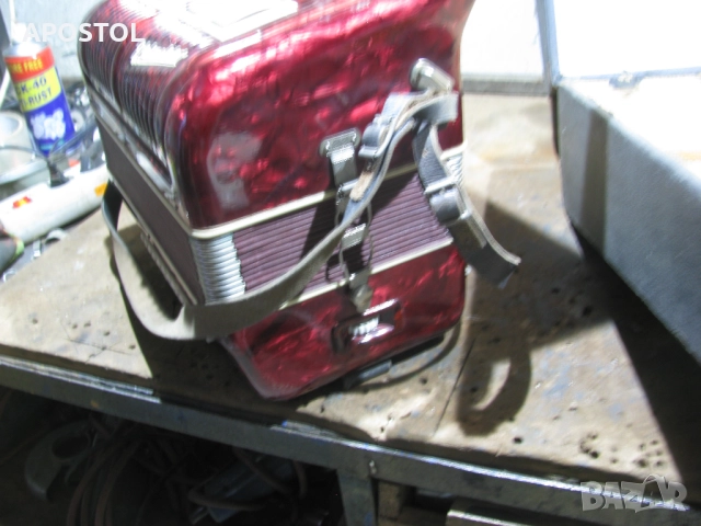 Акордеон Weltmeister 40 баса, снимка 4 - Други музикални жанрове - 51946091