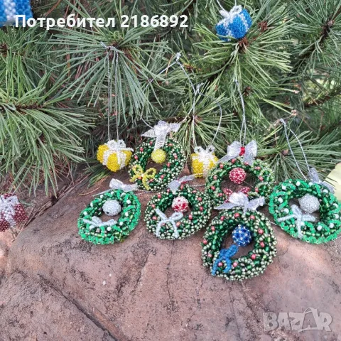 Коледни играчки от мъниста , снимка 2 - Декорация за дома - 47877499