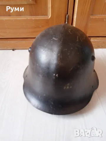 Стара военна каска , снимка 2 - Антикварни и старинни предмети - 47846697