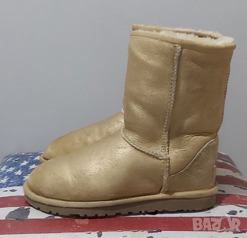 UGG КЛАСИЧЕСКИ КЪСИ МЕТАЛИК 36 номер , снимка 1 - Дамски ботуши - 35253006