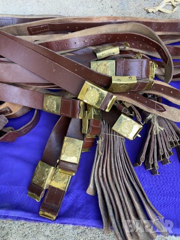 Продавам войнишки колани 