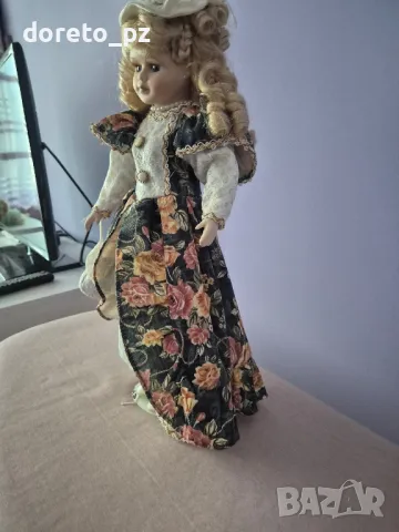 Продавам порцеланова кукла , снимка 2 - Колекции - 49111276