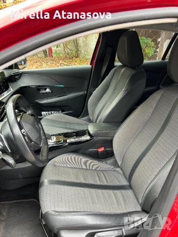 Peugeot 208 Allure 1. 2 PureTech 130 EAT8 2020 г., снимка 10 - Автомобили и джипове - 52231986
