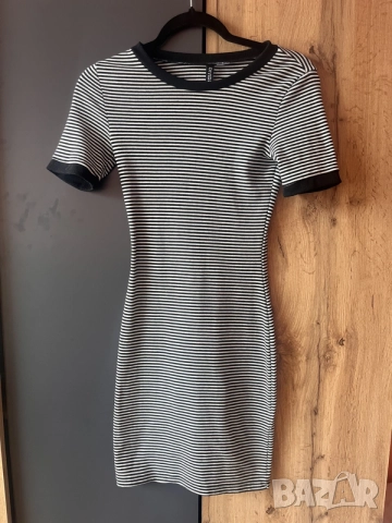 Рокля на райета H&М EUR 34