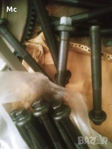 Болтове за глава Лада Нива нови, снимка 2 - Части - 30597682