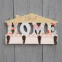 1843 Малка дървена закачалка с форма на къщичка и надпис HOME, снимка 1