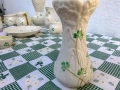 Belleek малка Daisy vase - ръчно изработена и рисувана в Ирландия, снимка 1