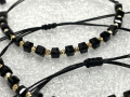 Гривни с фасетиран черен оникс и златисти топчета – ръчна изработка, снимка 6
