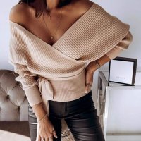 Разпродажба Нов бежов пуловер, снимка 1 - Блузи с дълъг ръкав и пуловери - 35217678
