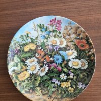 Furstenberg– Пъстра порцеланова чиния за стена. Отлична!, снимка 2 - Чинии - 44406571