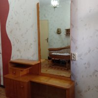 Ретро тоалетка с огледало, снимка 2 - Тоалетки - 40690538