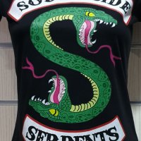 Нова дамска тениска с дигитален печат на сериала RIVERDALE, Southside serpents, снимка 7 - Тениски - 30201300