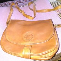 Женска маркова чанта италианска Borella 260х210х60мм, снимка 1 - Чанти - 38169918