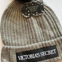 Оригинална шапка или шал Victoria’s Secret Pom Pom , снимка 6 - Шапки - 27276803