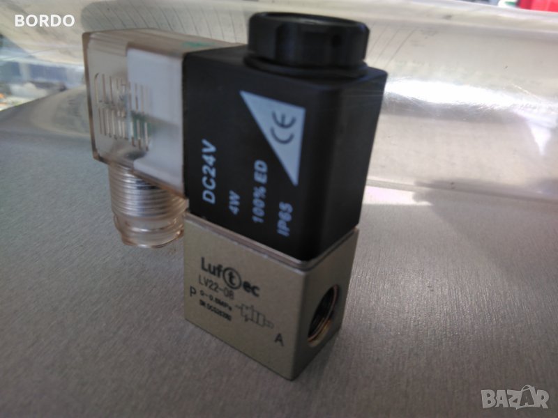 Пневматичен разпределител 1/4 с 1-бобина тип 2/2 LUFTEC, снимка 1