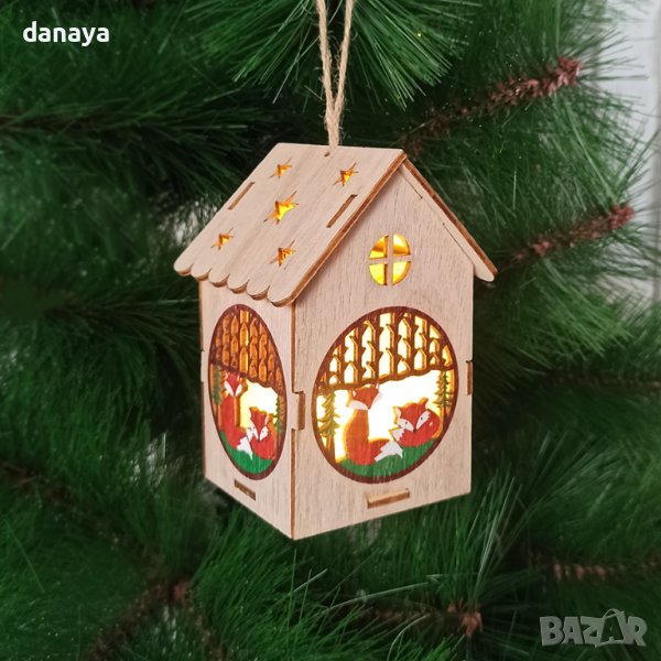 3201 Светеща коледна къщичка Лисичета, 11 см, снимка 1