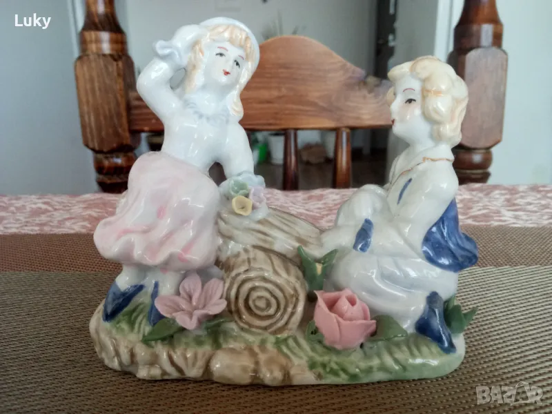 Прекрасна с изработката си статуетка.Порцелан., снимка 1