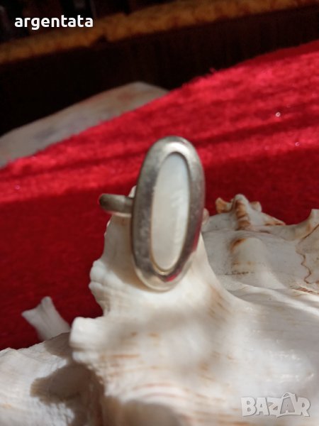 Елипсовиден сребърен пръстен със седеф, снимка 1