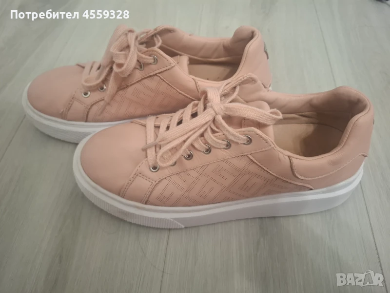 Сникърси GUESS, снимка 1