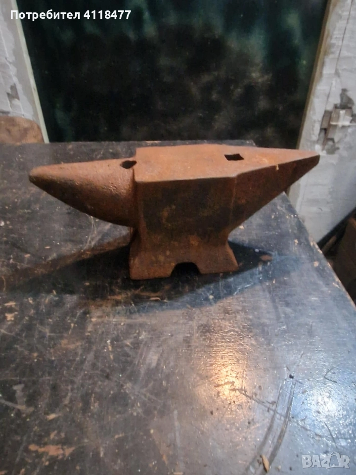 Наковалня 2,5кг., снимка 1