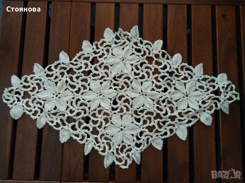 Каре ръчно плетено на една кука 68см./40 см., снимка 1