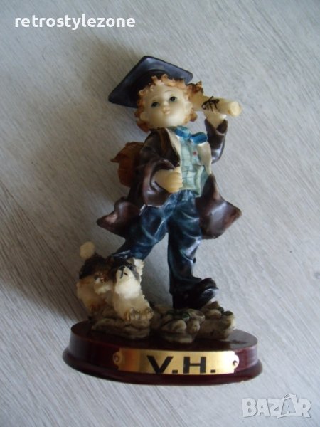 № 6182 стара фигура - V.H  , снимка 1