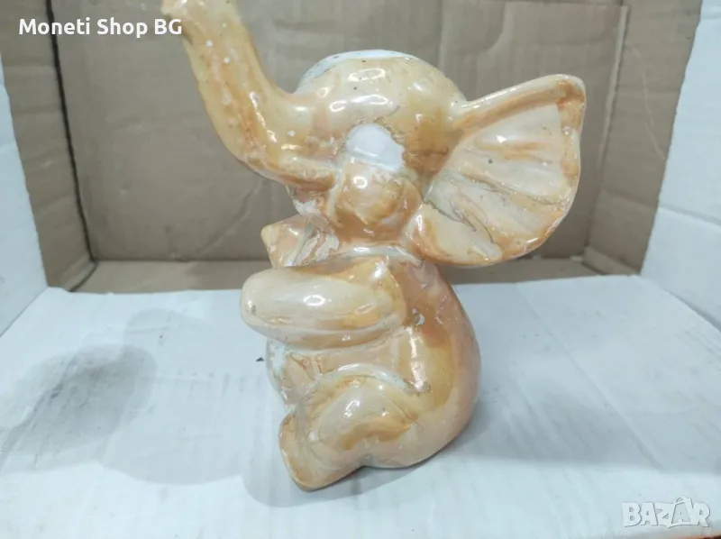 Порцеланова статуетка танцуващо слонче, снимка 1