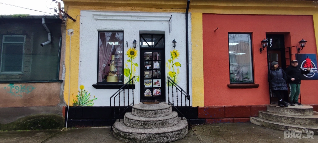 Дава се под наем сладкарница в центъра на Силистра , снимка 1