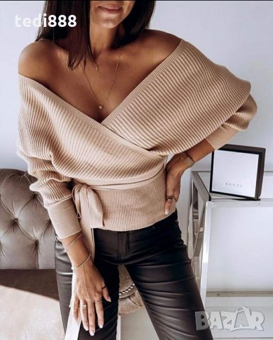 Разпродажба Нов бежов пуловер, снимка 1 - Блузи с дълъг ръкав и пуловери - 35217678