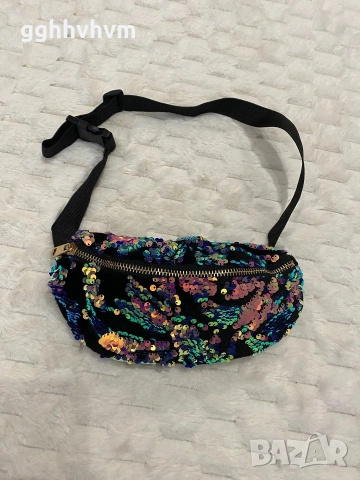малка чанта за кръста