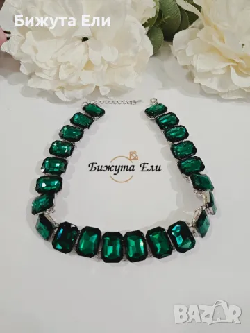 Чокър зелени кристали , снимка 2 - Колиета, медальони, синджири - 48285625