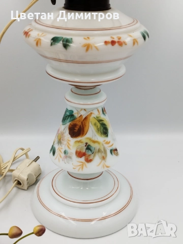 антикварна петролна лампа с основа от опалиново стъкло и абажур от матирано стъкло, около 1900 г, снимка 12 - Антикварни и старинни предмети - 51953869