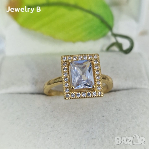 Дамски пръстен с голям кристал