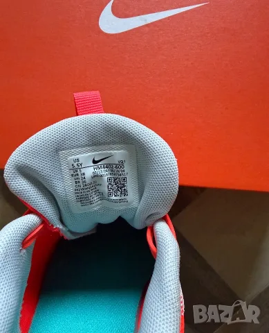 Дамски маратонки Nike Cosmic Runner (GS), размер 38, снимка 4 - Маратонки - 55968314