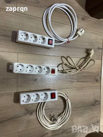 Разклонители с 3 и 4 гнезда и ключ, снимка 1