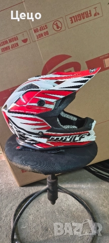 Каска кросова.